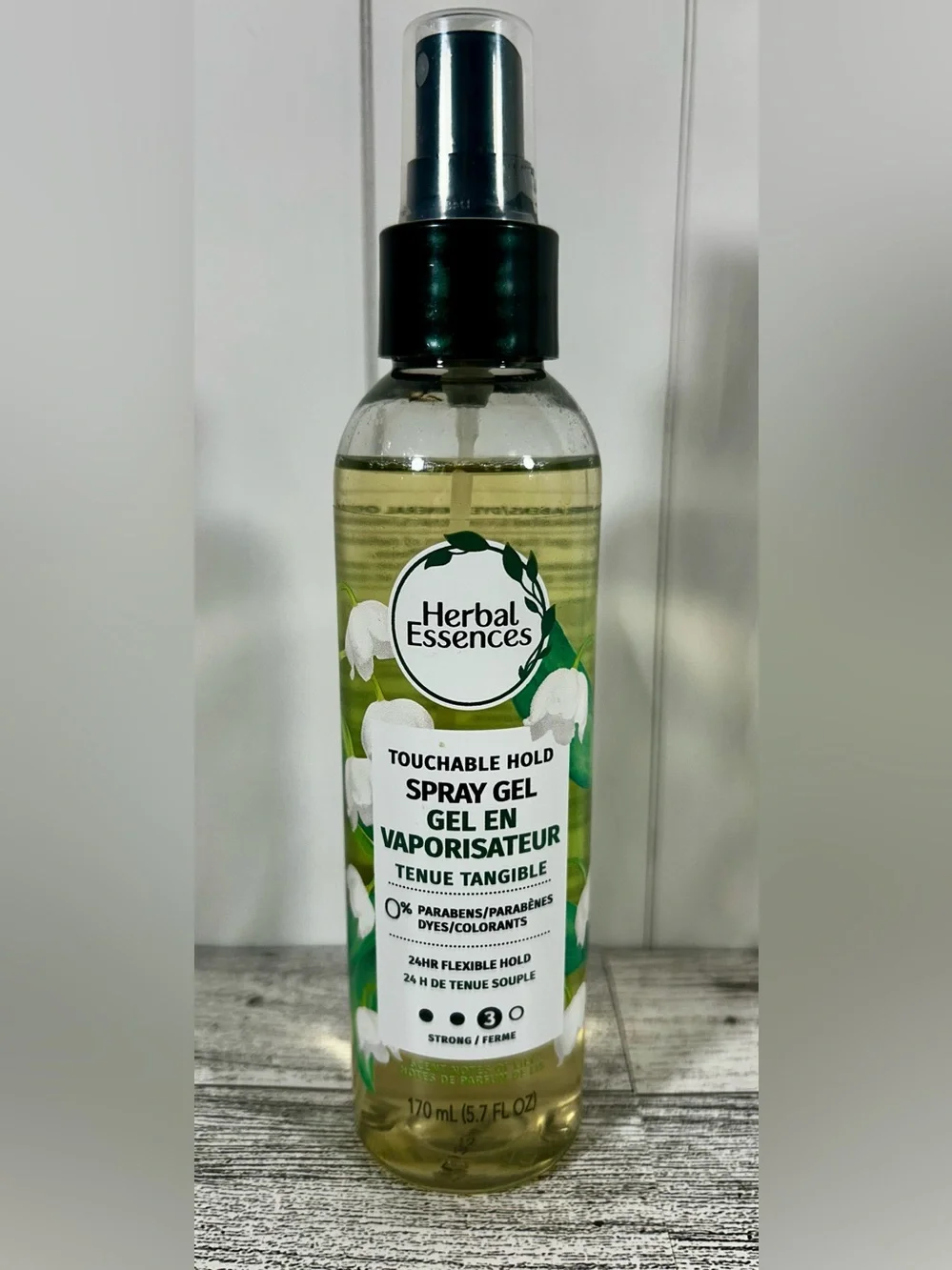 Herbal Essences Touchable Hold Spray Gel 5.7 oz Strong/Ferme New